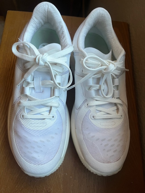 lululemon athletica Shoes - lululemon athletica White Women's sneakers
With box included